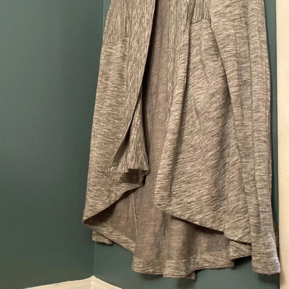 Athleta open long sleeve cardigan - size small - gray/white - soft - like new - Picture 4 of 6
